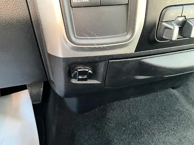 2017 RAM 2500 SLT 4x4 Crew Cab 6'4" Box