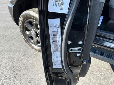 2017 RAM 2500 SLT 4x4 Crew Cab 6'4" Box
