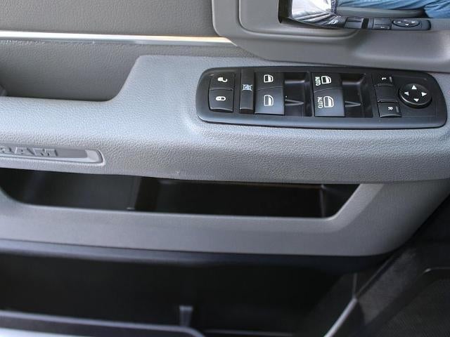 2016 RAM 2500 4WD Crew Cab 6.4 Ft Box Big Horn