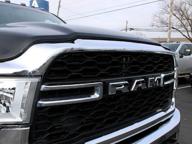 2022 RAM 2500 Tradesman 4x4 Crew Cab 8' Box