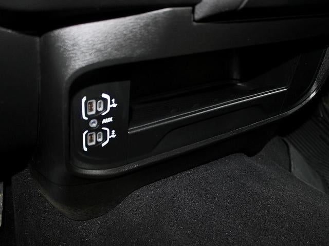 2022 RAM 2500 Tradesman 4x4 Crew Cab 8' Box