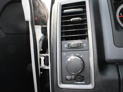 2015 RAM 2500 4WD Crew Cab 8 Ft Box Tradesman