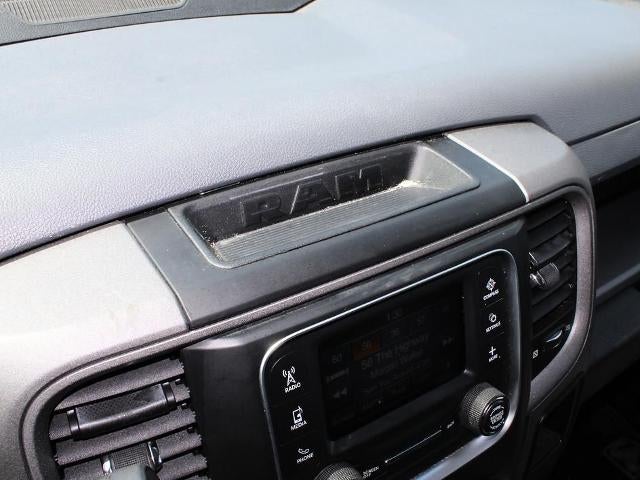 2015 RAM 2500 4WD Crew Cab 8 Ft Box Tradesman