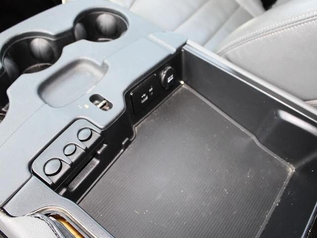 2015 RAM 2500 4WD Crew Cab 8 Ft Box Tradesman