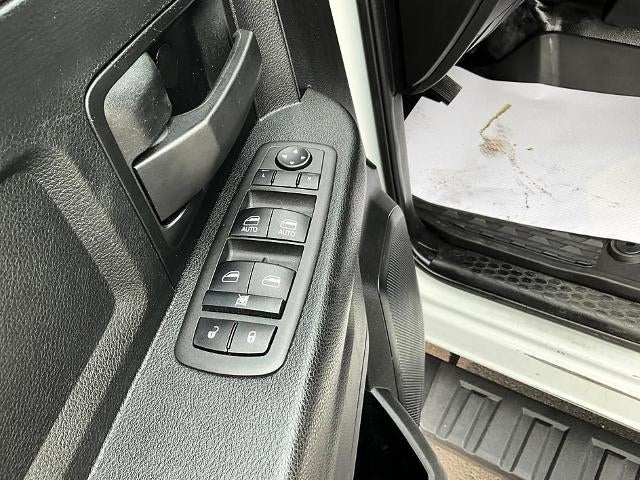 2022 RAM 2500 Tradesman 4x4 Crew Cab 8' Box