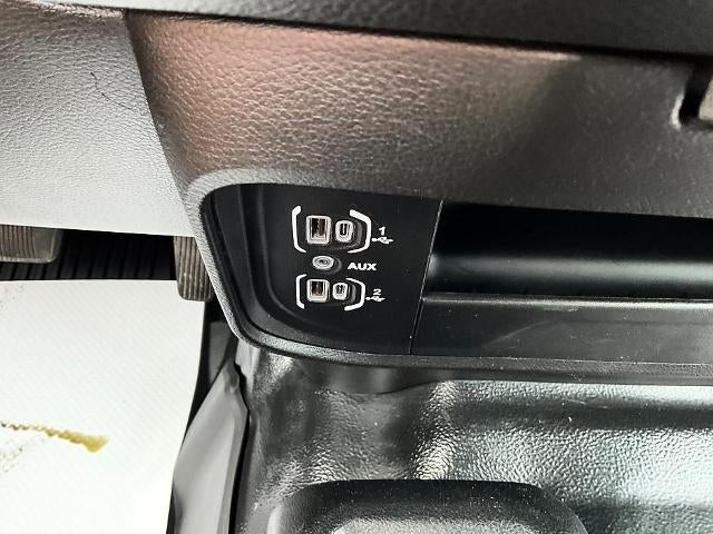 2022 RAM 2500 Tradesman 4x4 Crew Cab 8' Box