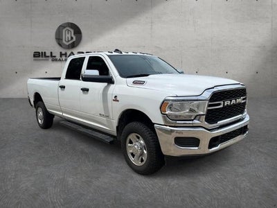 2022 RAM 2500 Tradesman 4x4 Crew Cab 8' Box