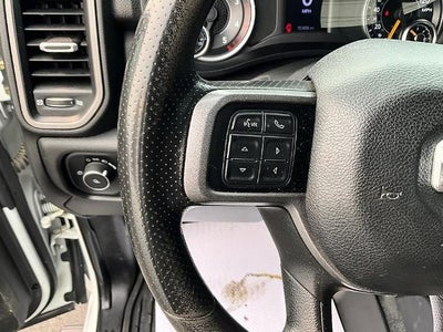 2022 RAM 2500 Tradesman 4x4 Crew Cab 8' Box