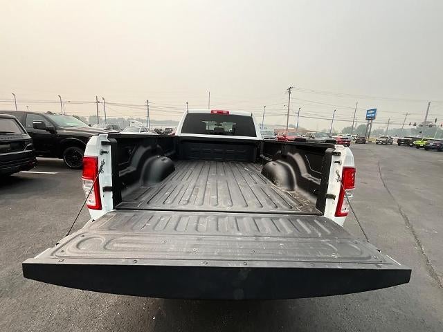 2022 RAM 2500 Tradesman 4x4 Crew Cab 8' Box