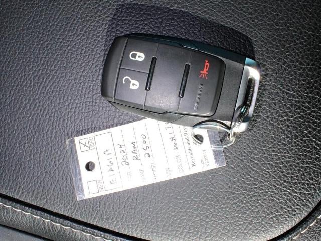 2024 RAM 2500 Tradesman 4x4 Crew Cab 8' Box