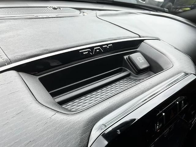 2022 RAM 4500 Chassis Cab Limited 4x4 Crew Cab 60" CA 173.4" WB