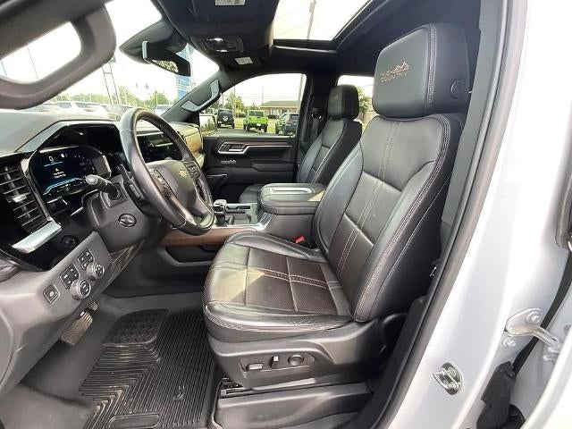2022 Chevrolet Silverado 1500 Crew Cab Standard Box 4-Wheel Drive High Country