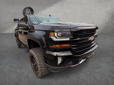 2017 Chevrolet Silverado 1500 Crew Cab Standard Box 4-Wheel Drive LT Z71