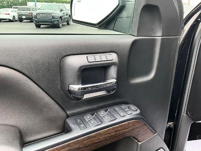 2017 GMC Sierra 1500 Crew Cab Short Box 4-Wheel Drive Denali