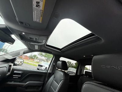 2017 GMC Sierra 1500 Crew Cab Short Box 4-Wheel Drive Denali
