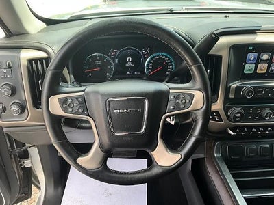 2017 GMC Sierra 1500 Crew Cab Short Box 4-Wheel Drive Denali
