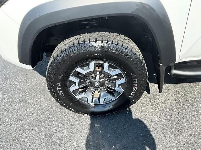 2023 Toyota Tacoma 4WD 4WD SR5 Double Cab 5' Bed V6 AT (GS)