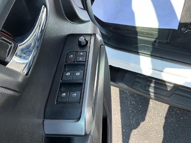 2023 Toyota Tacoma 4WD 4WD SR5 Double Cab 5' Bed V6 AT (GS)