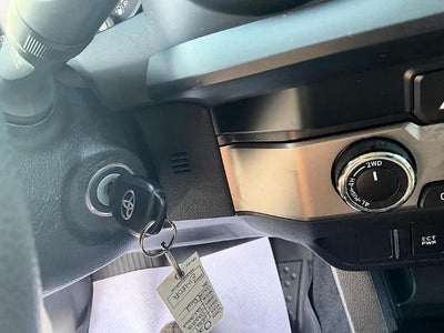 2021 Toyota Tacoma 4WD 4WD SR Double Cab 5' Bed V6 AT (GS)