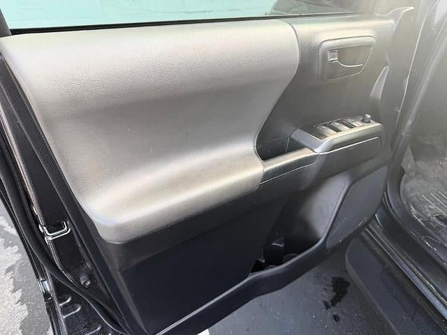 2022 Toyota Tacoma 4WD 4WD SR5 Double Cab 5' Bed V6 AT (GS)