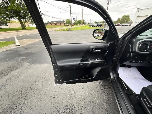 2022 Toyota Tacoma 4WD 4WD SR5 Double Cab 5' Bed V6 AT (GS)