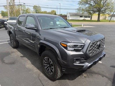 2022 Toyota Tacoma 4WD 4WD SR5 Double Cab 5' Bed V6 AT (GS)