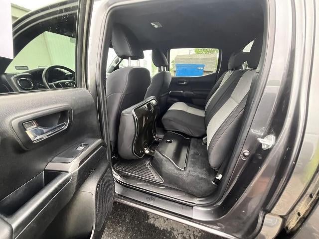 2022 Toyota Tacoma 4WD 4WD SR5 Double Cab 5' Bed V6 AT (GS)
