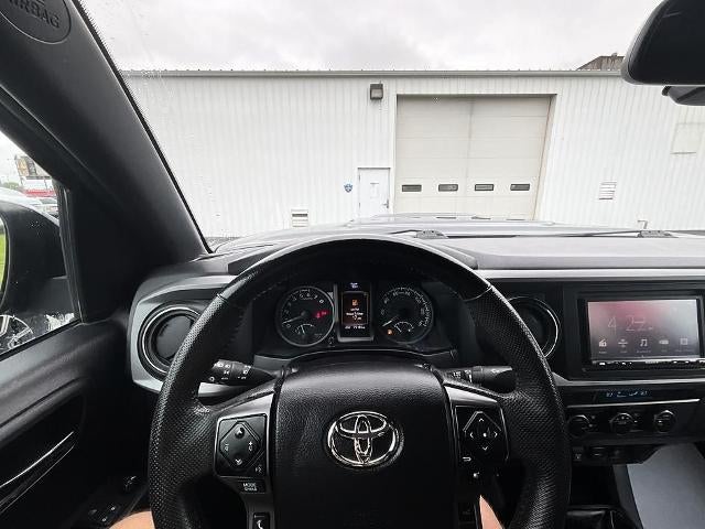 2022 Toyota Tacoma 4WD 4WD SR5 Double Cab 5' Bed V6 AT (GS)