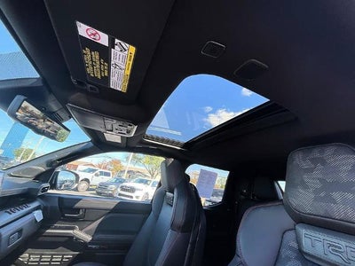2024 Toyota Tacoma 4WD 4WD TRD Pro Hybrid Double Cab 5' Bed AT (Natl)