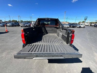 2024 Toyota Tacoma 4WD 4WD TRD Pro Hybrid Double Cab 5' Bed AT (Natl)