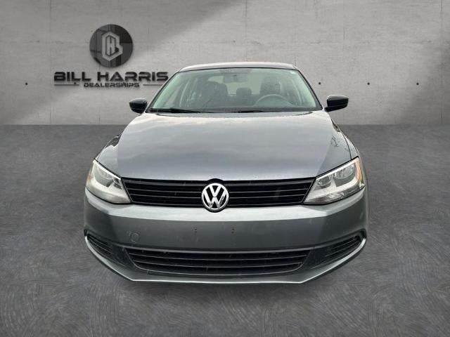 2013 Volkswagen Jetta 4dr Auto Base Sedan