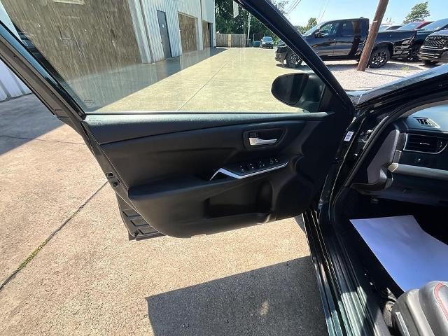 2015 Toyota Camry 4dr Sdn I4 Auto SE (SE)