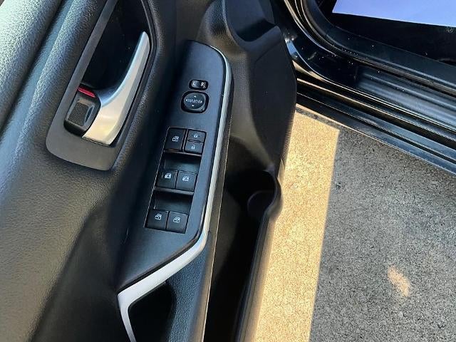 2015 Toyota Camry 4dr Sdn I4 Auto SE (SE)