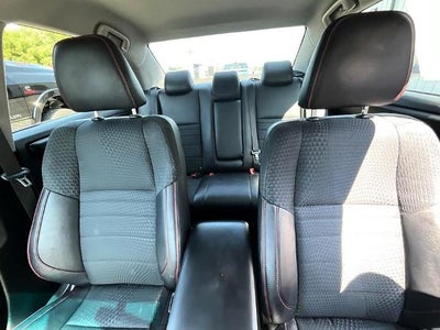 2015 Toyota Camry 4dr Sdn I4 Auto SE (SE)