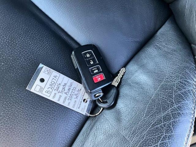 2016 Toyota Avalon 4dr Sdn XLE (SE)