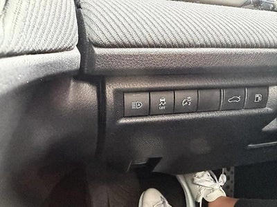2025 Toyota Camry XSE (Natl)