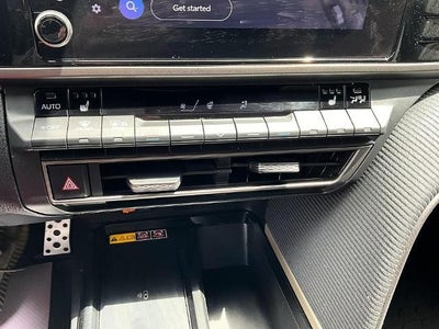 2025 Toyota Camry XSE (Natl)