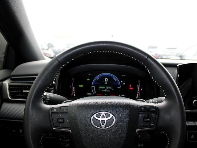 2025 Toyota Camry SE AWD (Natl)