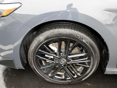 2025 Toyota Camry SE AWD (Natl)