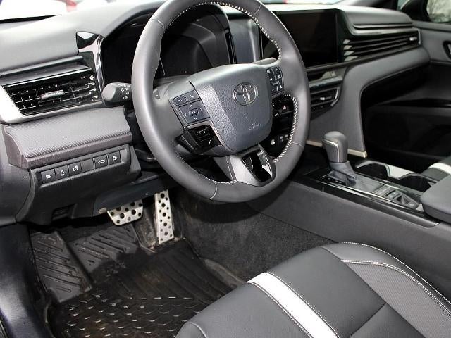 2025 Toyota Camry SE AWD (Natl)