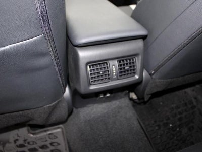 2025 Toyota Camry SE AWD (Natl)