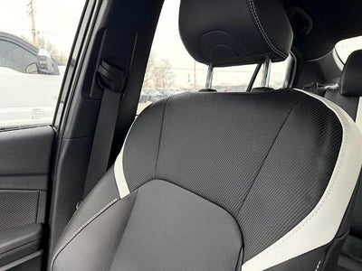 2025 Toyota Camry LE AWD (Natl)