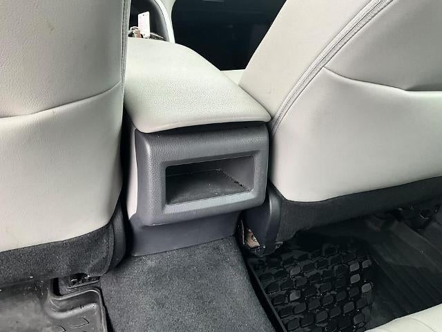 2022 Toyota Camry SE Nightshade Auto (Natl)
