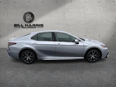 2022 Toyota Camry SE Nightshade Auto (Natl)