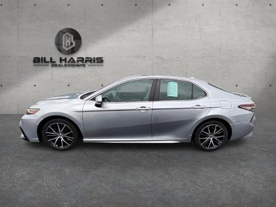 2022 Toyota Camry SE Nightshade Auto (Natl)