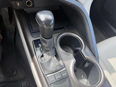 2022 Toyota Camry SE Nightshade Auto (Natl)