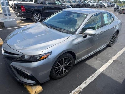 2022 Toyota Camry SE Nightshade Auto (Natl)