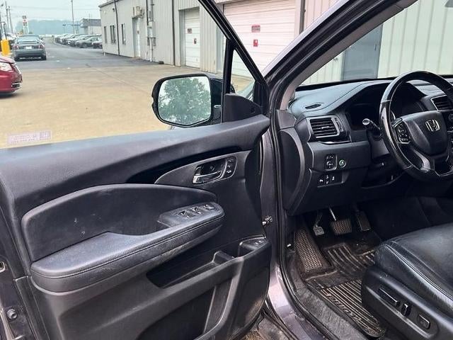 2020 Honda Pilot Touring 8-Passenger AWD