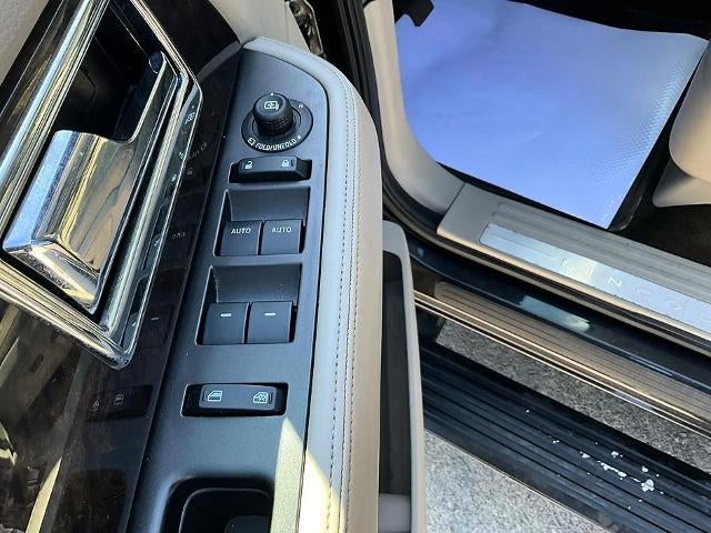 2015 Lincoln Navigator L 4dr 3.5L V6 4WD