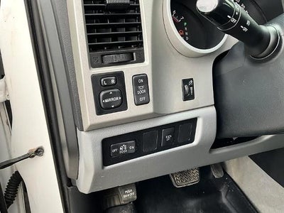 2008 Toyota Tundra 2WD Truck 2WD CrewMax Short Bed 5.7L (Natl)